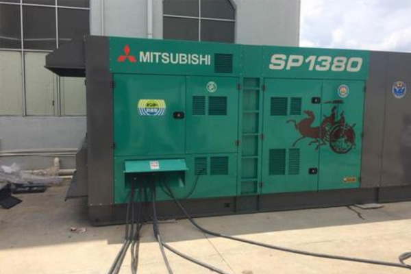 青秀为什么有些柴油发电机组的输出电压可以调节？